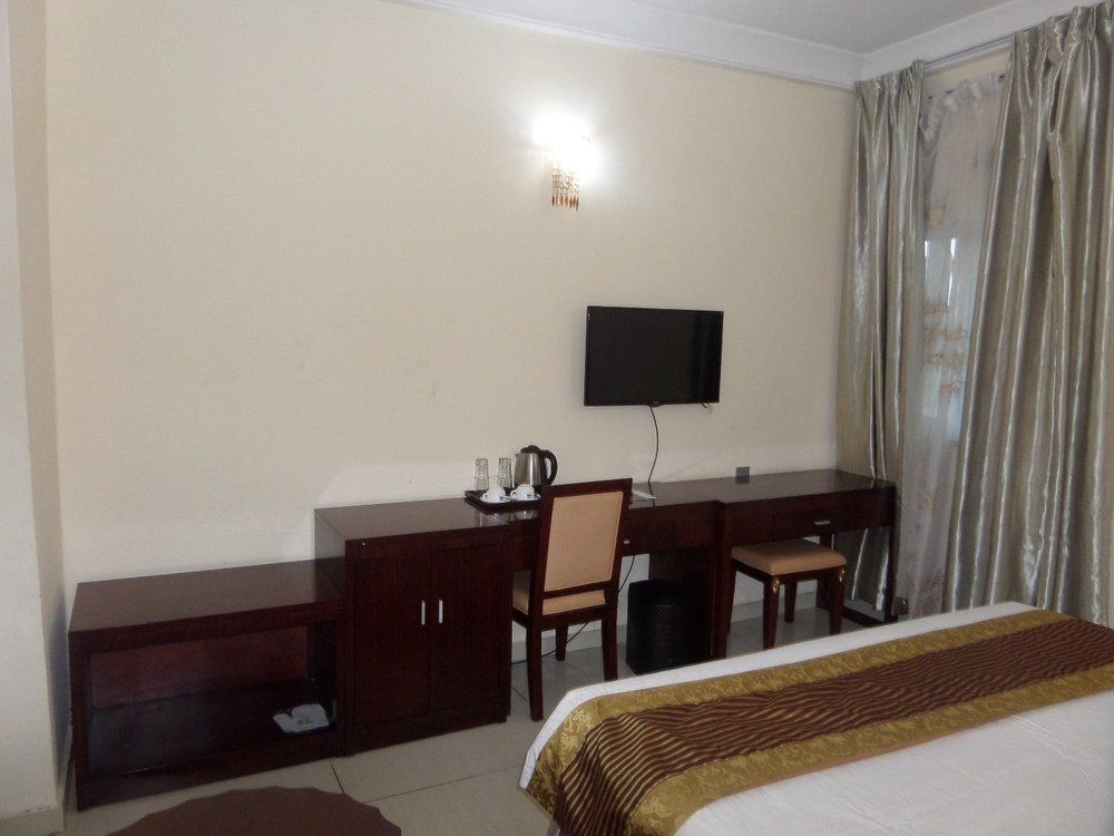 Barcelona Hotels, Abuja Mobushipe Экстерьер фото